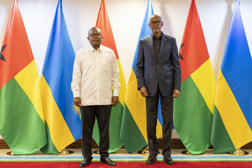 Both leaders discussed global and continental issues, as well as ways to strengthen bilateral cooperation across mutually beneficial sectors.