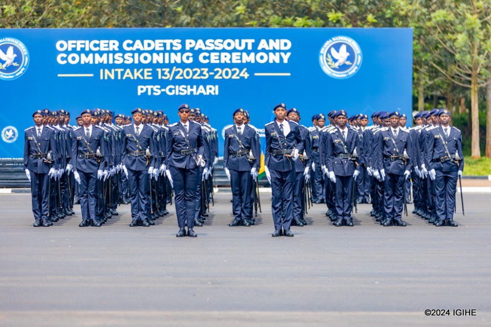 Prime Minister Dr. Edouard Ngirente presented the ranks of Assistant Inspector of Police (AIP) to the graduates.