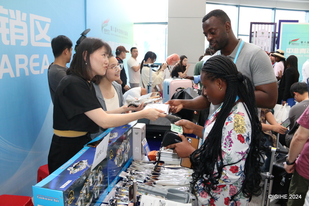 Youths who attended the 8th edition of China-Africa Youth Festival shopping at Yiwu International Trade Market. 