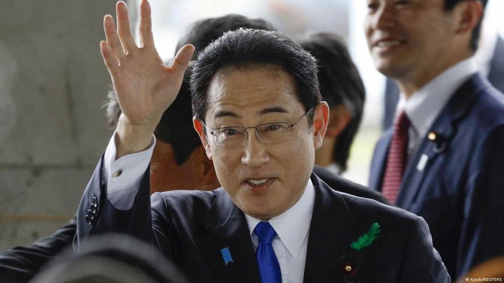 Japanese PM remains safe after explosion at Wakayama. 