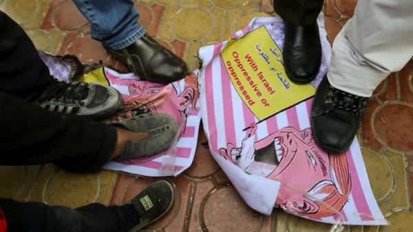 Palestinian demonstrated against Trump's promise to re-locate the US embassy to Jerusalem 