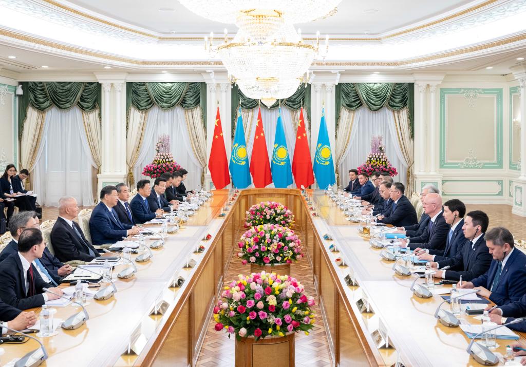 Chinese President Xi Jinping and Kazakh President Kassym-Jomart Tokayev hold big-group talks in Astana, Kazakhstan, July 3, 2024. Xi held talks with Tokayev at the presidential palace in Astana on Wednesday. (Xinhua/Zhai Jianlan)