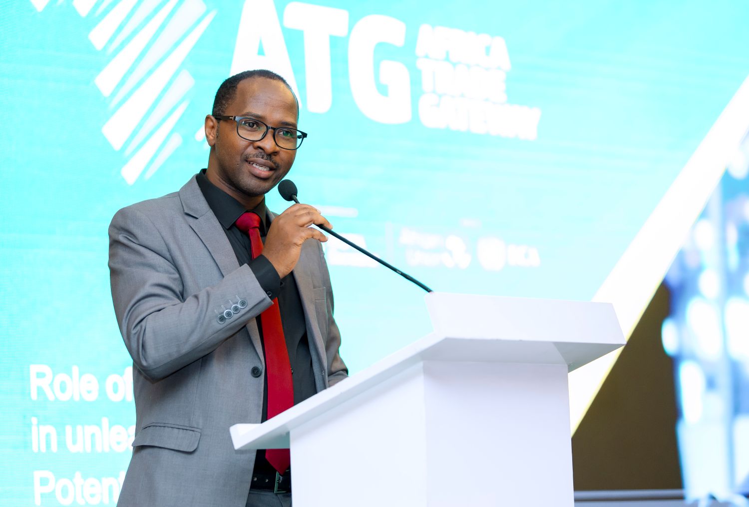 Dr. Alexis Kabayiza, Chief Technical Advisor to Rwanda’s Ministry of Trade and Industry, highlighted Rwanda’s role in regional trade integration.