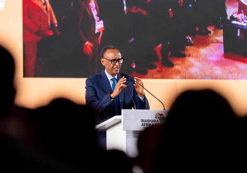 President Kagame has called for removal of non-tariff barriers to boost intra-African trade.