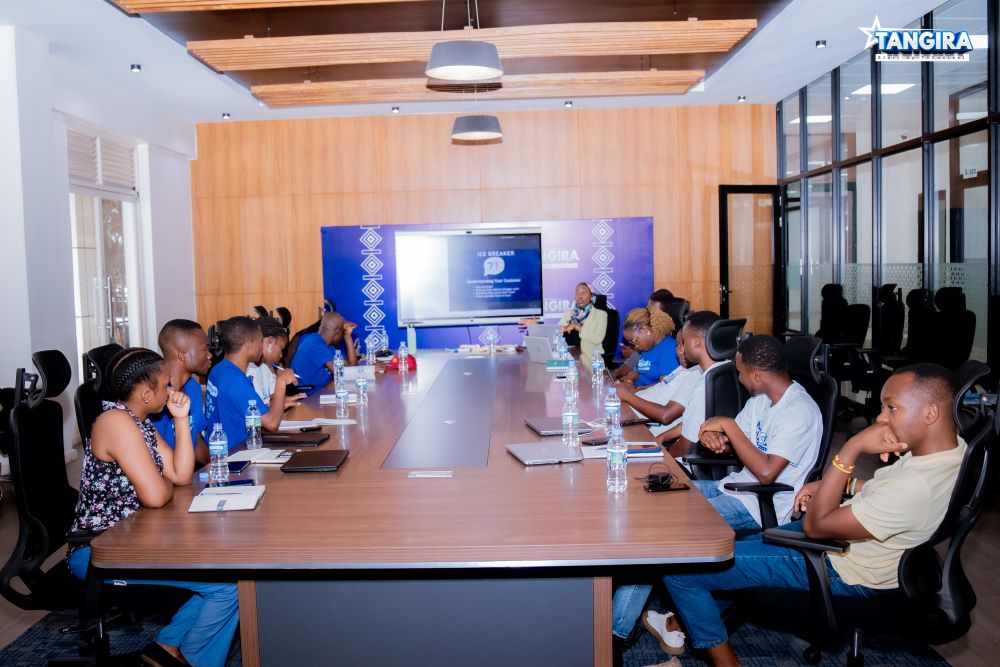 The mentorship session at Rwanda’s first startup TV contest, Tangira, has moved into high gear at Timbuktoo, a UNDP-sponsored accelerator.