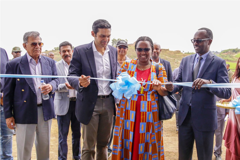 The Minister of Agriculture and Animal Resources (MINAGRI), Dr. Geraldine Mukeshimana has inaugurated Rugabano Tea Factory located in Karongi district