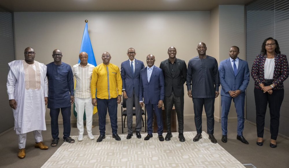 President Kagame also met with football legends from Africa who are in the country as part of their world tour ahead of VCWC2024. 