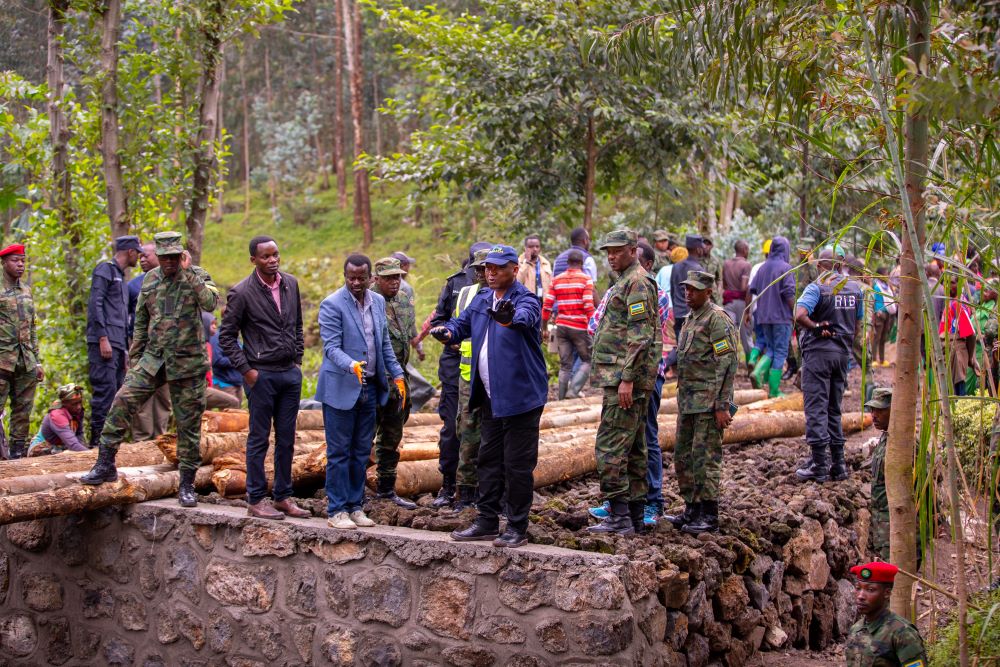 In Musanze District, the Minister of Defence, Juvenal Marizamunda officiated at the launch of COP Rwanda 2024 with the construction of two bridges connecting communities in Musanze and Nyange sectors.