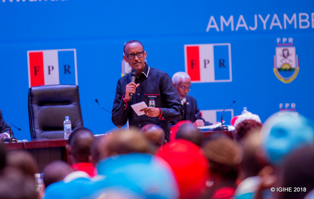 Kagame speaks at members of RPF political bureau