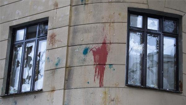 Protesters hurled eggs and stones at the Turkish embassy in Moscow, a day after Turkey shot down a Russian warplane