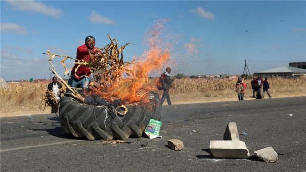 The "stay away" from work action closed businesses across Zimbabwe last week, the biggest strike since 2005