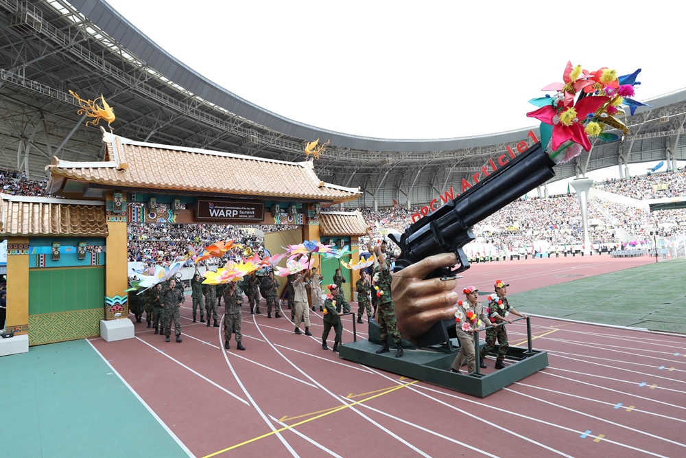 Peace parade expressing 10 articles and 38 clauses of the DPCW