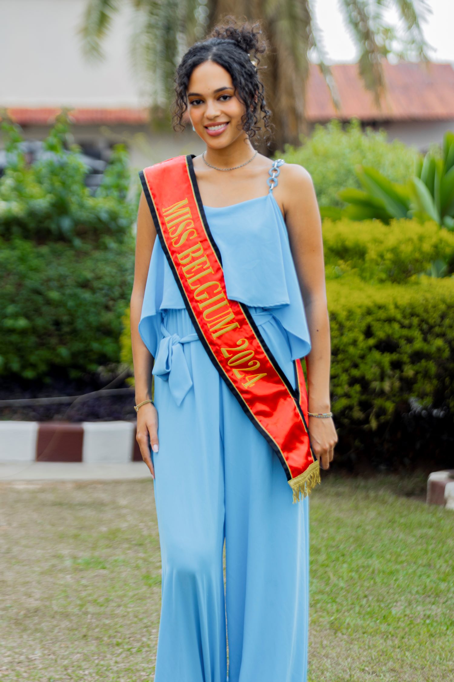Kenza says her main goal is to make a difference by supporting children.