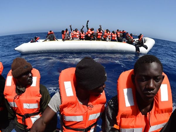 Coastguard and navy boats took part in 26 different operations which rescued a total of 3,324 migrants on Sunday, the Italian coastguard said, bringing the total saved since Thursday to more than 10,000 