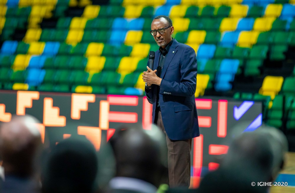 President Kagame thanked Masai Ujiri for his work with Giants of Africa and said that the camp is crucial in developing the talents of African youth.