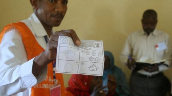 Rebel groups say a single Darfur entity could achieve more autonomy