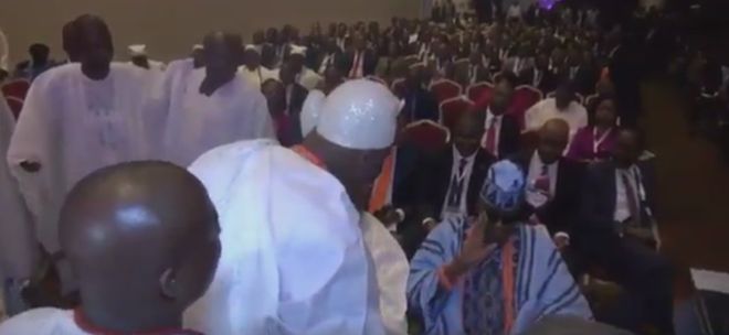 Oba of Lagos (R) dismissed the Ooni of Ife's (L) outstretched hand with a wave