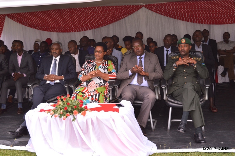 Officials joined students to celebrate the 20th anniversary of AERG-Huye Campus yesterday.