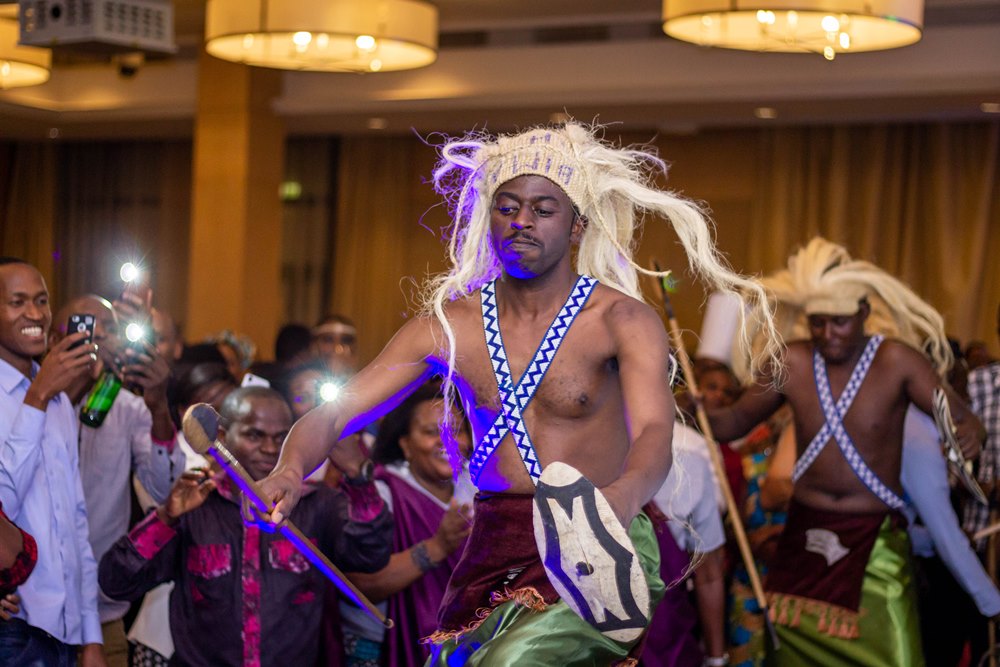 People were entertained with traditional dances.