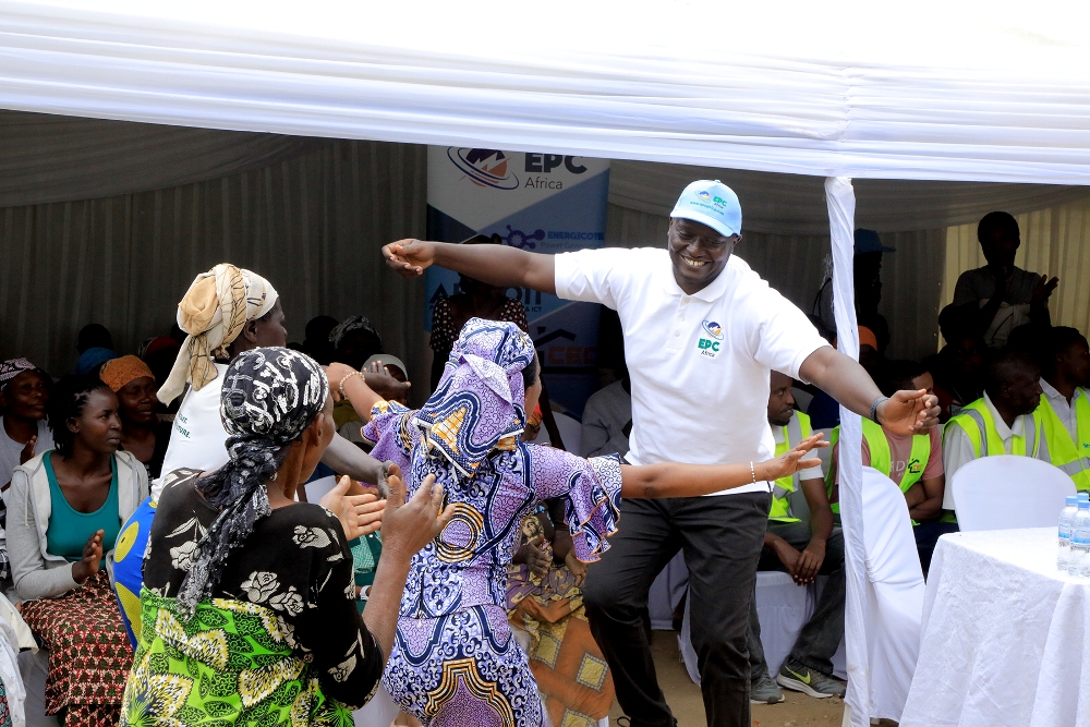 It was glamour at the event organized to unveil the donation to disaster-hit residents in Rubavu.  