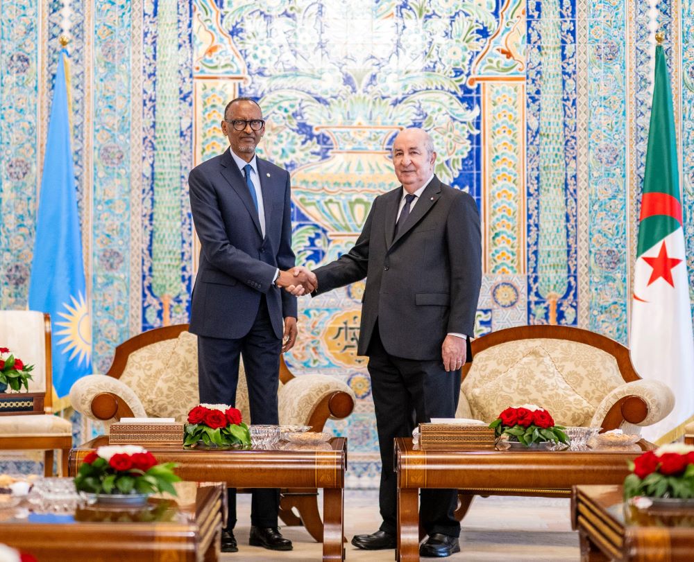 President Paul Kagame was received by his host, President Abdelmadjid Tebboune as he arrived in the People’s Democratic Republic of Algeria.