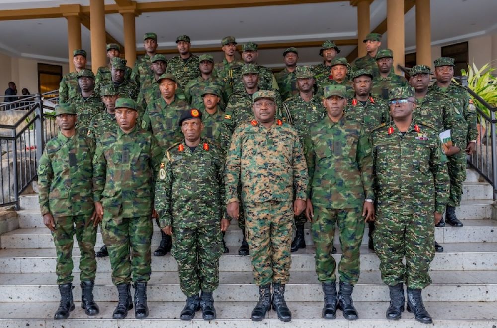 The meeting focused on strengthening cooperation between the two forces and fostering closer ties with the communities along the border.