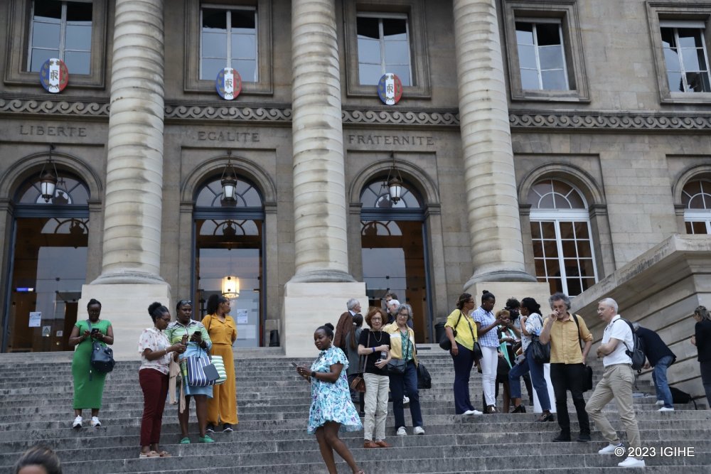 Many people turned up at the court to hear the verdict.