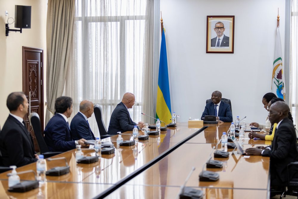 The delegation of Turkish investors met with Rwandan leaders for discussions on investment opportunities.