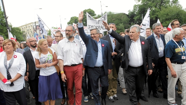 Former Polish presidents led the marchers in the capital, Warsaw