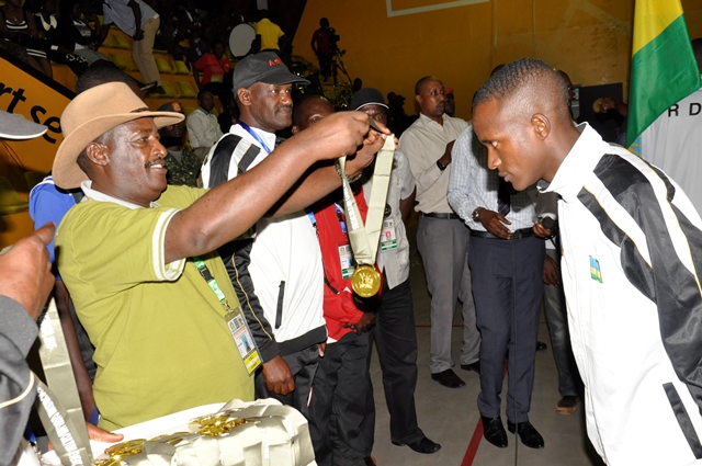 A Rwandan basket player crowned with Gold medal for Rwanda team
