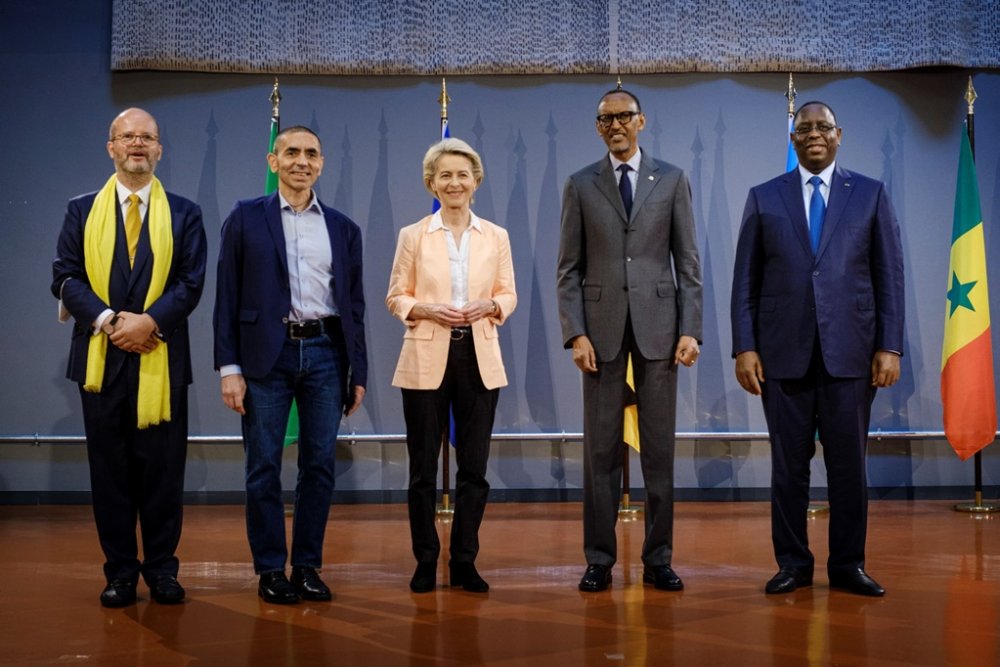 President Paul Kagame and Macky Sall of Senegal with the President of European Union Commission, Ursula von der Leyen and other participants of the meeting.