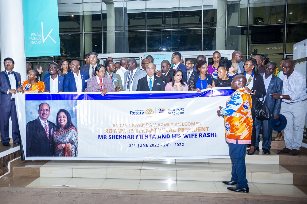 Rotarians in Rwanda welcomed the guest in style. 