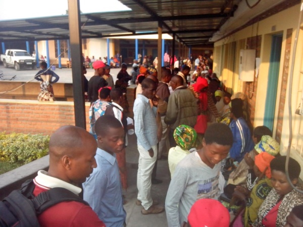 Musanze residents queuing at Muhoza health center to get Mituelle de santé cards
