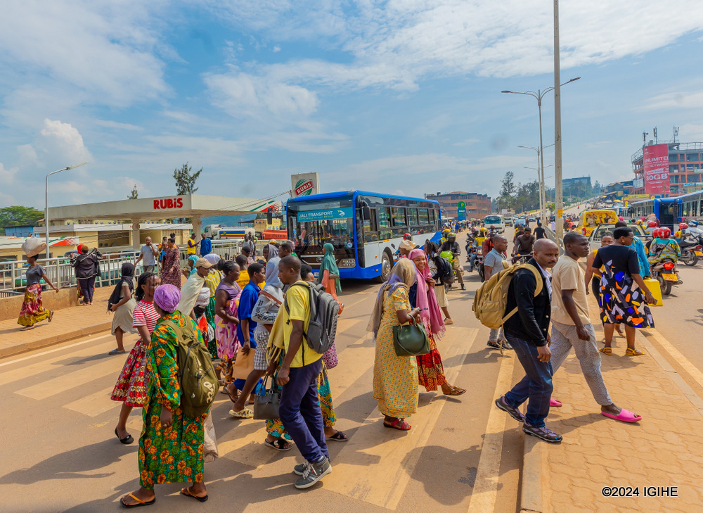 The Labor Force Survey for the second quarter of 2024, conducted by the National Institute of Statistics of Rwanda (NISR), revealed that 83.9% of employed individuals walk to and from work.  