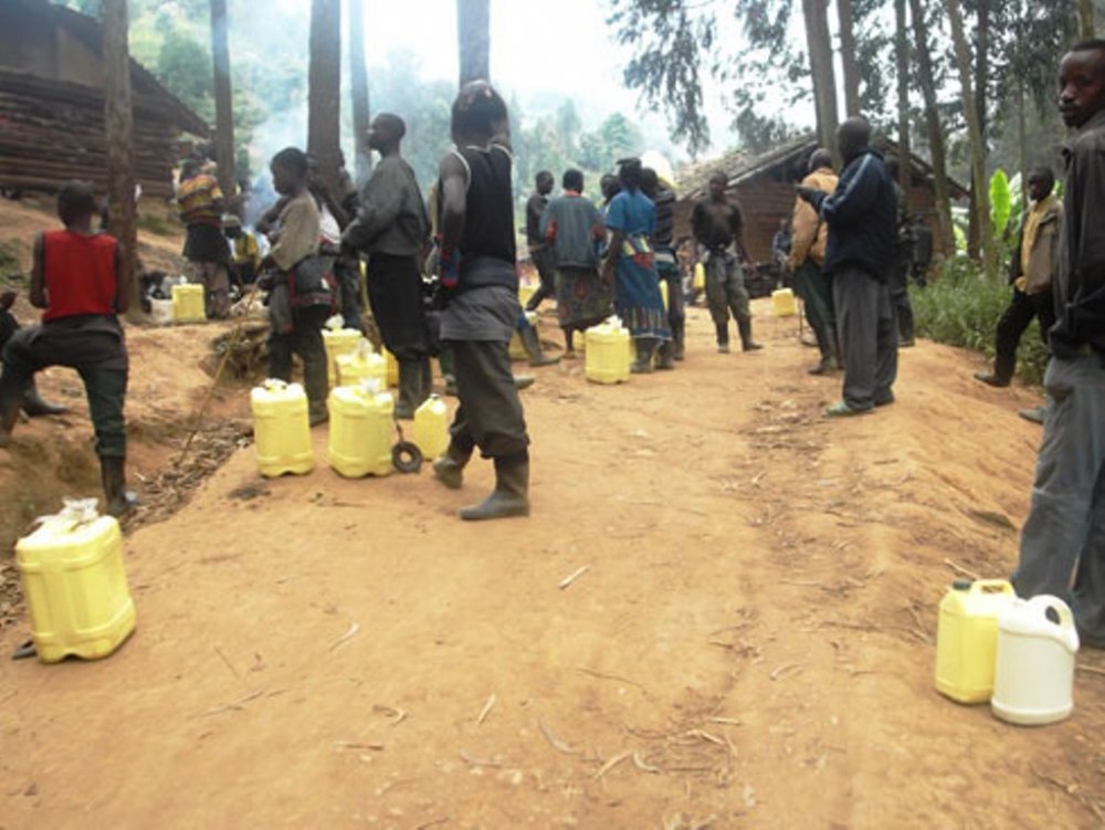 Farmers have thus appealed for support to get standard milk cans to maintain quality of milk. 