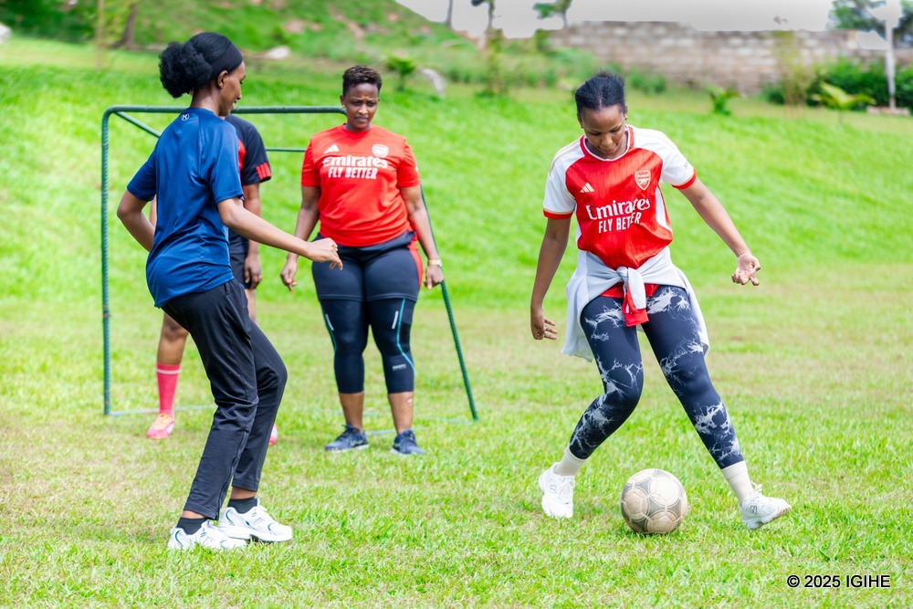 Women also played football