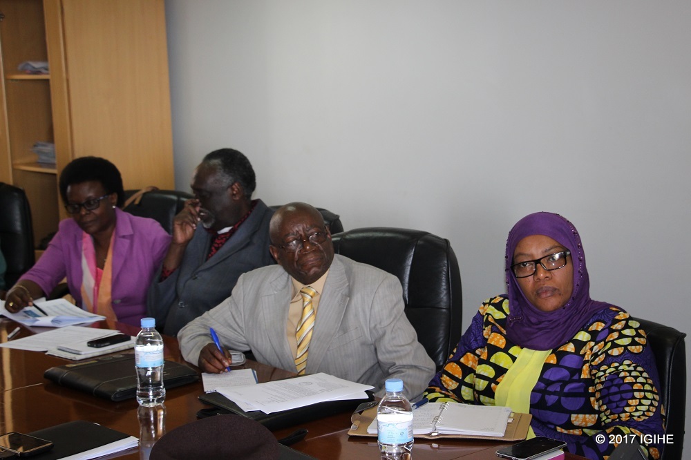 Senators from political commission and good governance in discussions yesterday
