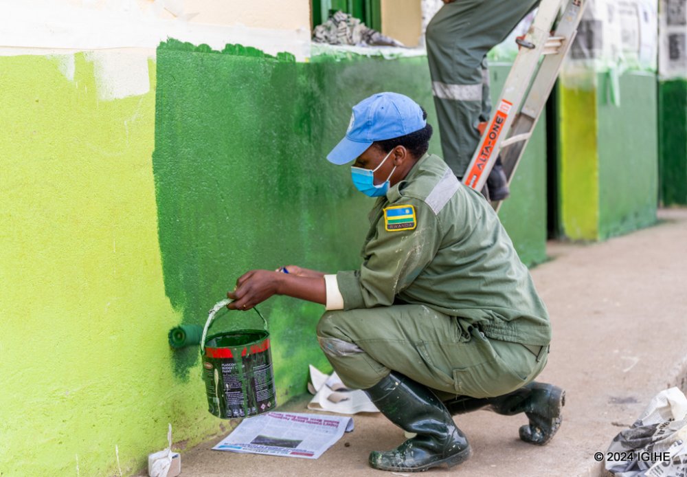 Rwandan soldiers also painted classrooms at Kapuri Primary School. 