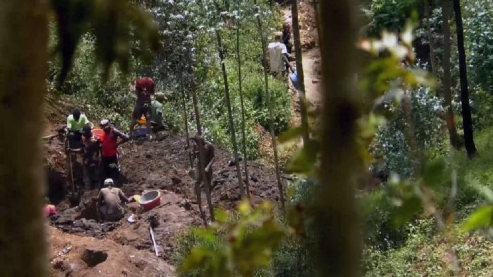 Rwanda National Police caught 68 individuals in the act of illegal mining.