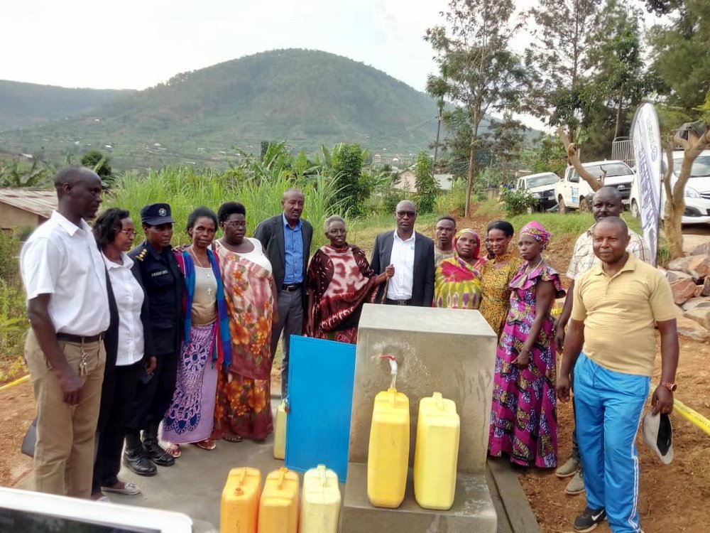 The mayor of Rwamagana district, Radjab Mbonyumuvunyi has requested Fumbwe residents to maintain infrastructure made available. 