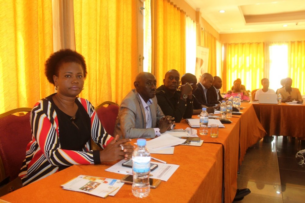 The meeting brought together NCC and city District Mayors and Vice-mayors in charge of social affairs.