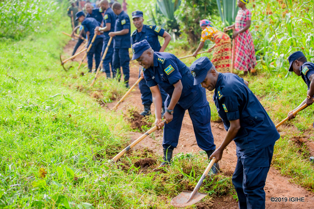 Police Officers from Nyarugenge District attended the 'Umuganda'