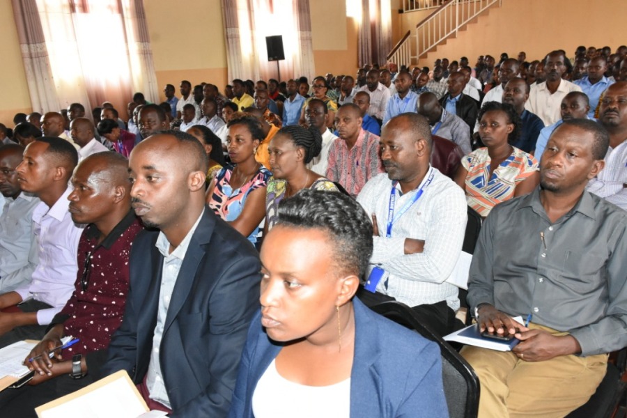 Mufulukye urged local leaders to work together to make the target successful.