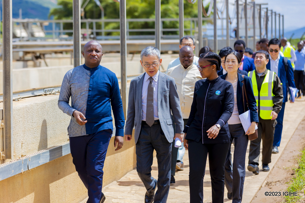 Officials from Japan and Rwanda toured different sections of Nzove treatment plant.