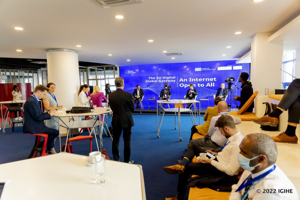 Participants of the event were given floor to share ideas. 