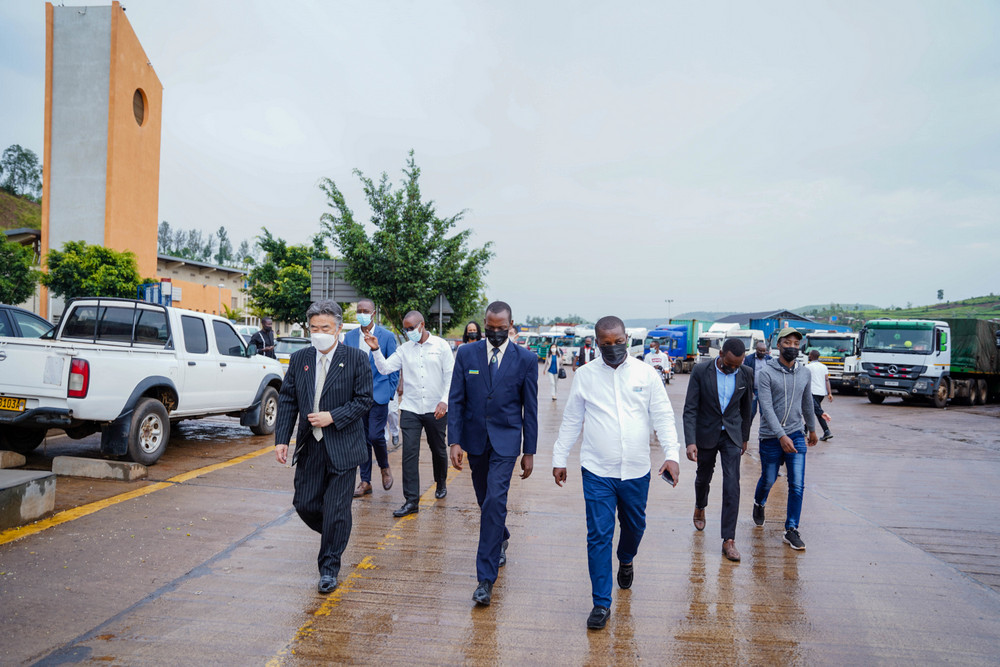 Officials inspecting infrastructures built in Eastern Province through cooperation between Rwanda and Japan.