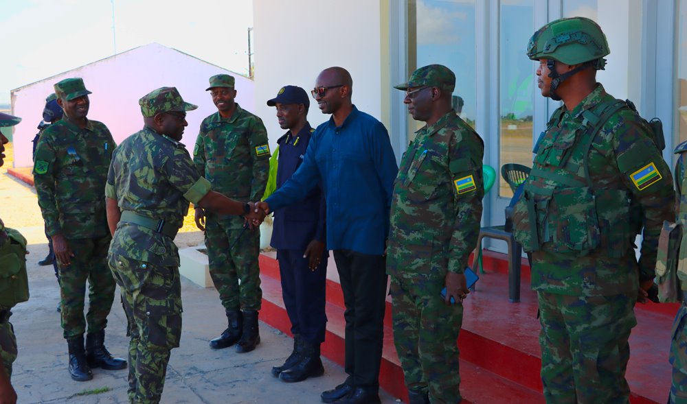 Mozambique Chief of General Staff, Admiral Mangrasse during his visit to Rwanda Security Force in Mocimboa da Praia.