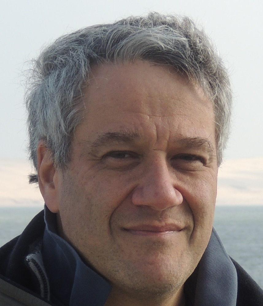 Serge Farnel is an aeronautical engineer, professor, journalist and writer. 
