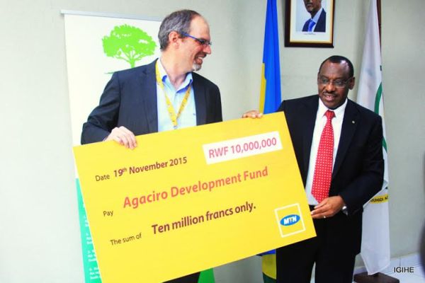 Amb.Gatete Claver receives a donation of Rwf10 million from MTN Rwanda