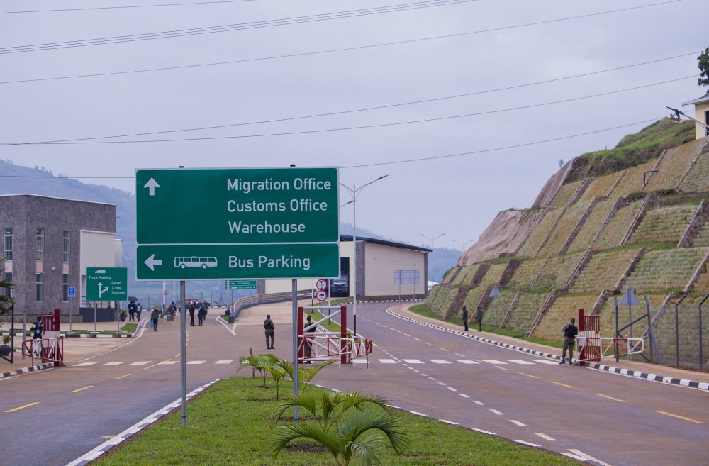 Passengers crossing through Gatuna border are requested to present negative PCR test results on  the Ugandan side.  